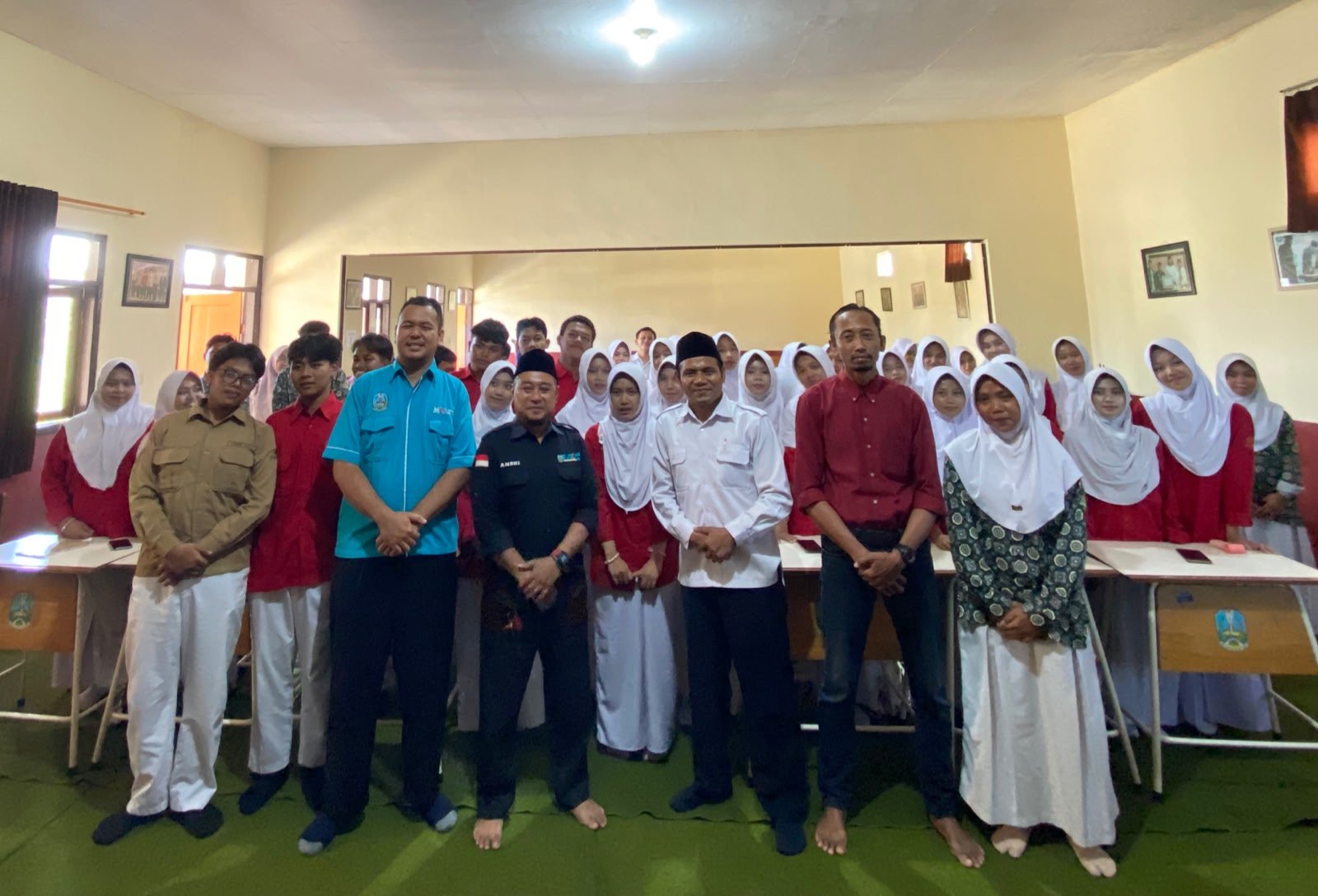 Kenalkan Seni Storytelling Konten, Dosen ITICM Sidoarjo Edukasi Puluhan Siswa di Jabung Bareng EJSC Malang